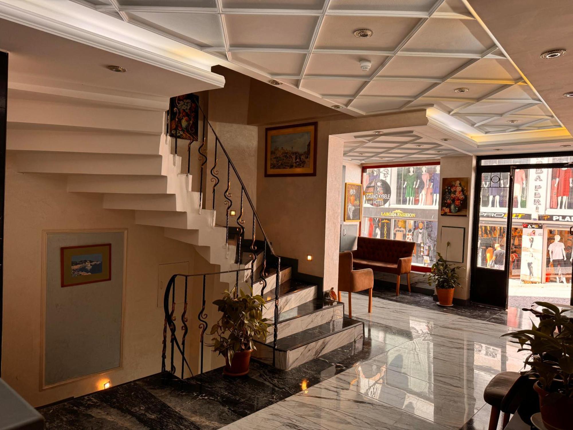 Grand Kybele Hotel Истанбул Екстериор снимка
