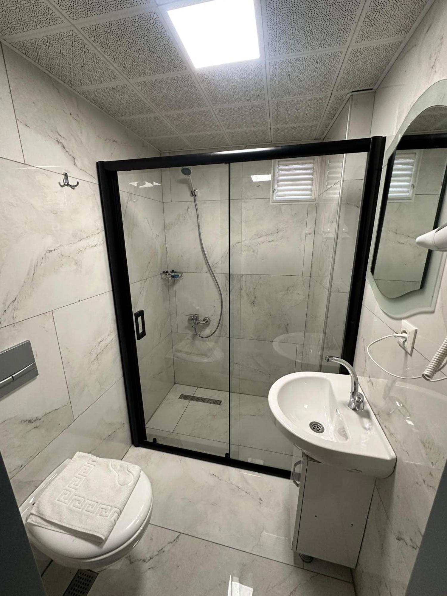 Grand Kybele Hotel Истанбул Екстериор снимка
